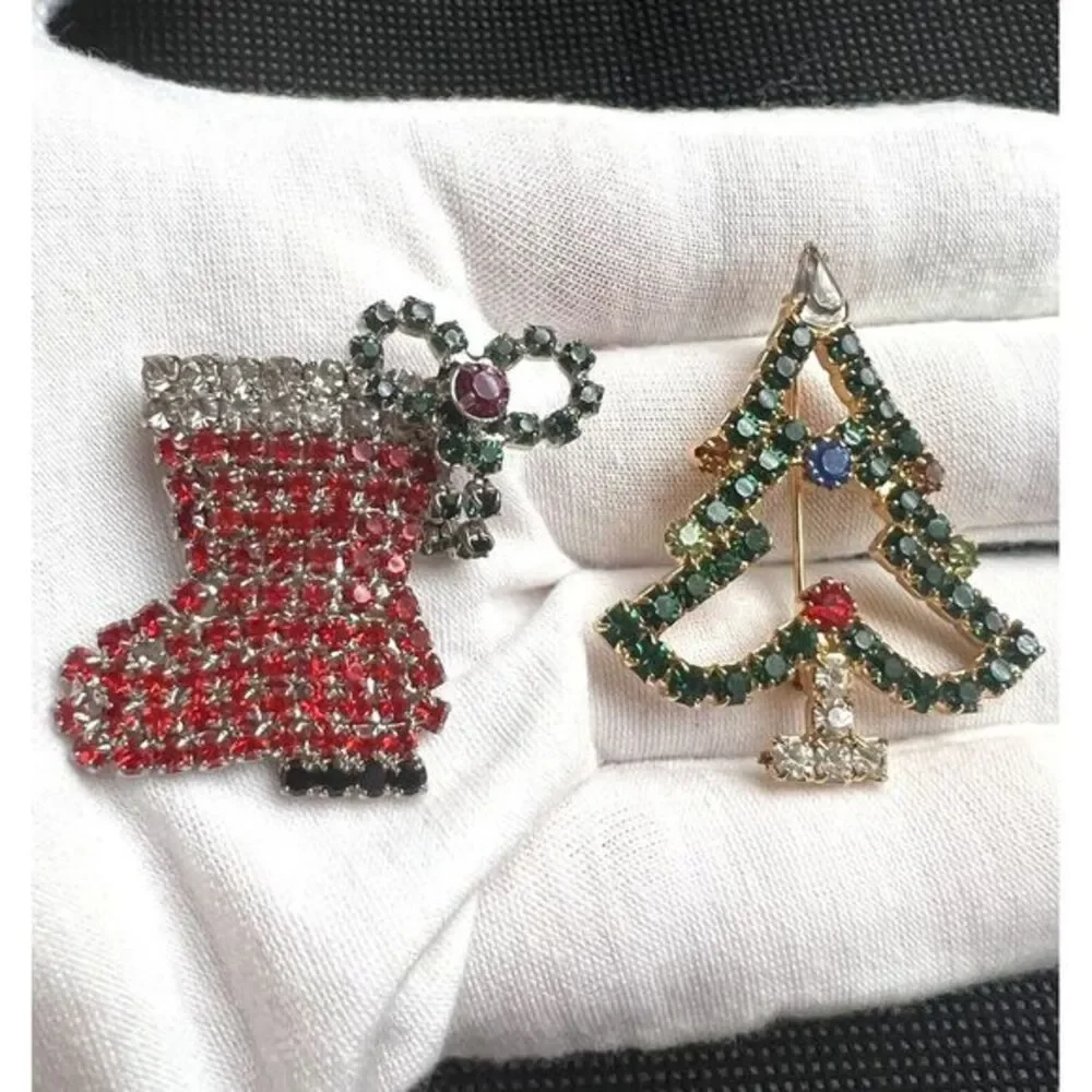 Lot of 2 Christmas Brooch Multicolor, Rhinestone, Christmas tree and‎ boot.